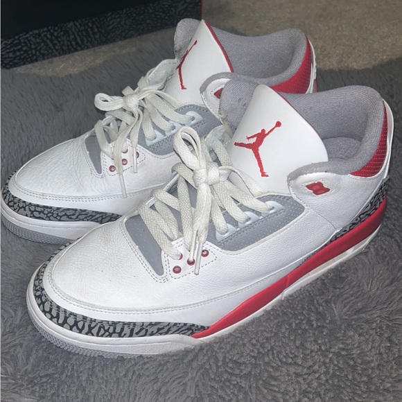 Air Jordan 3 Retro ‘Fire Red’ - Picture 1 of 4
